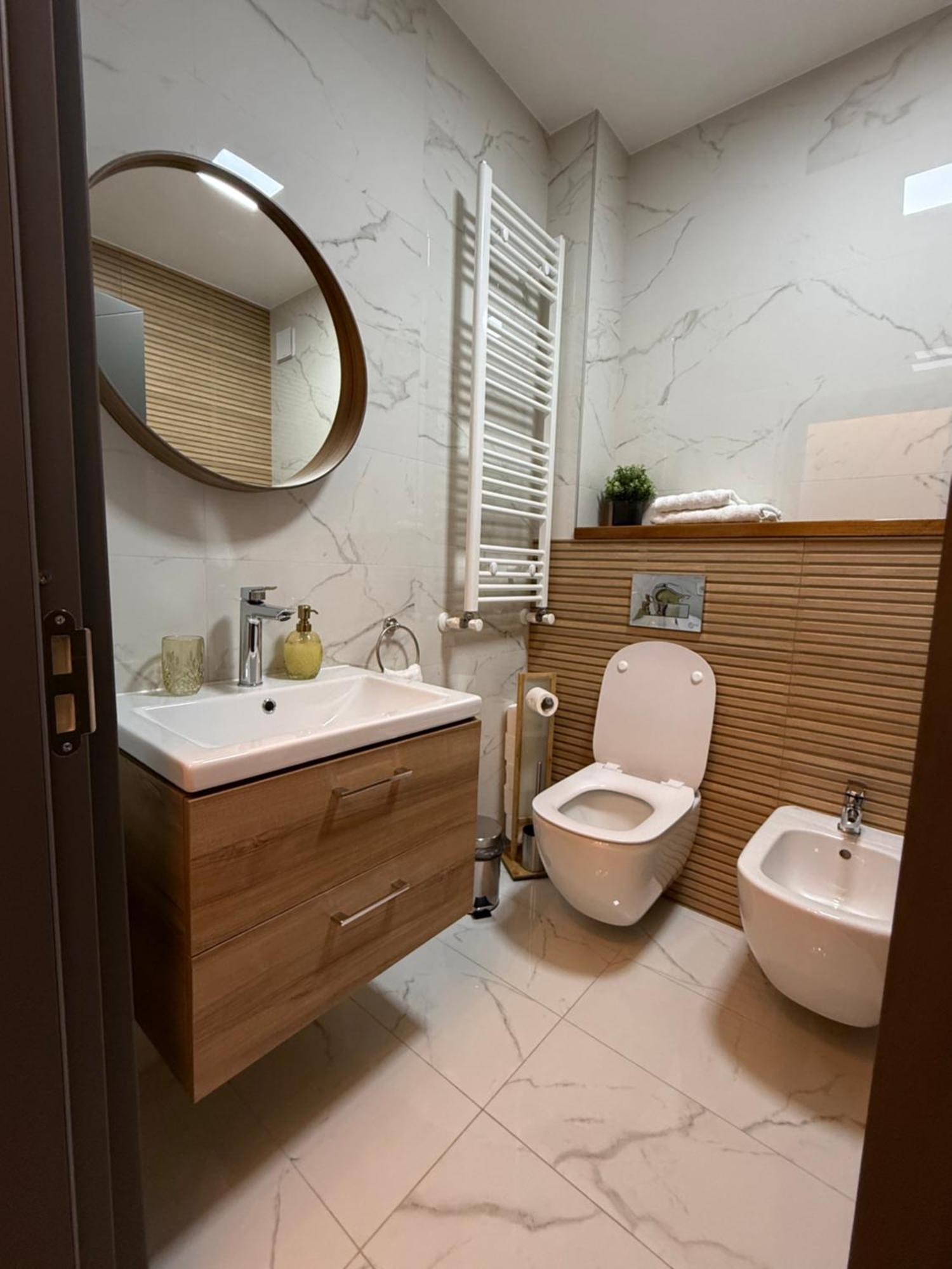 Illy Home Ramnicu Valcea Bagian luar foto